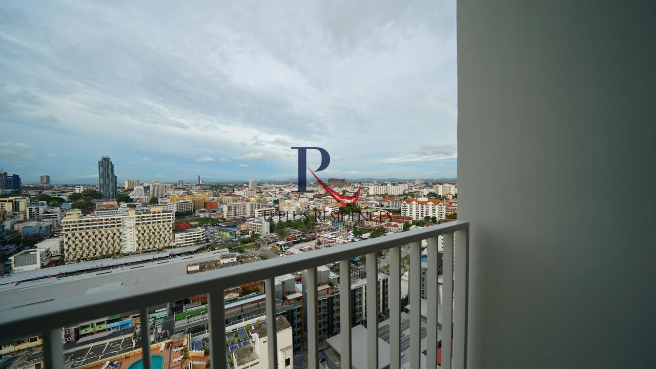 The Base Pattaya Apartment Luaran gambar