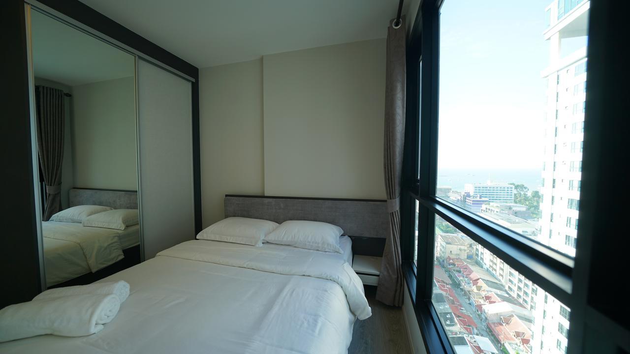 The Base Pattaya Apartment Luaran gambar
