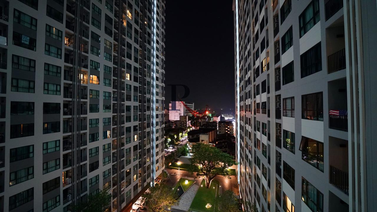 The Base Pattaya Apartment Luaran gambar