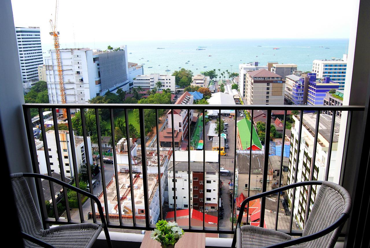 The Base Pattaya Apartment Luaran gambar